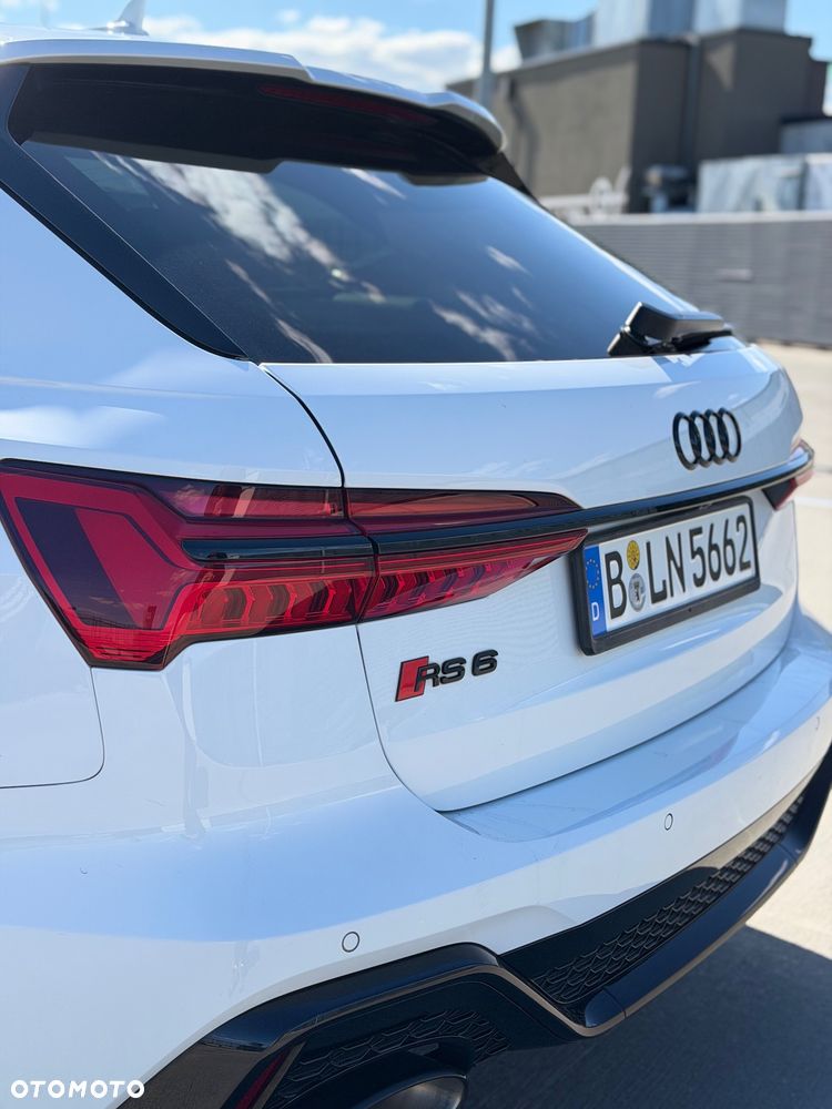 Audi RS6 Avant - 15
