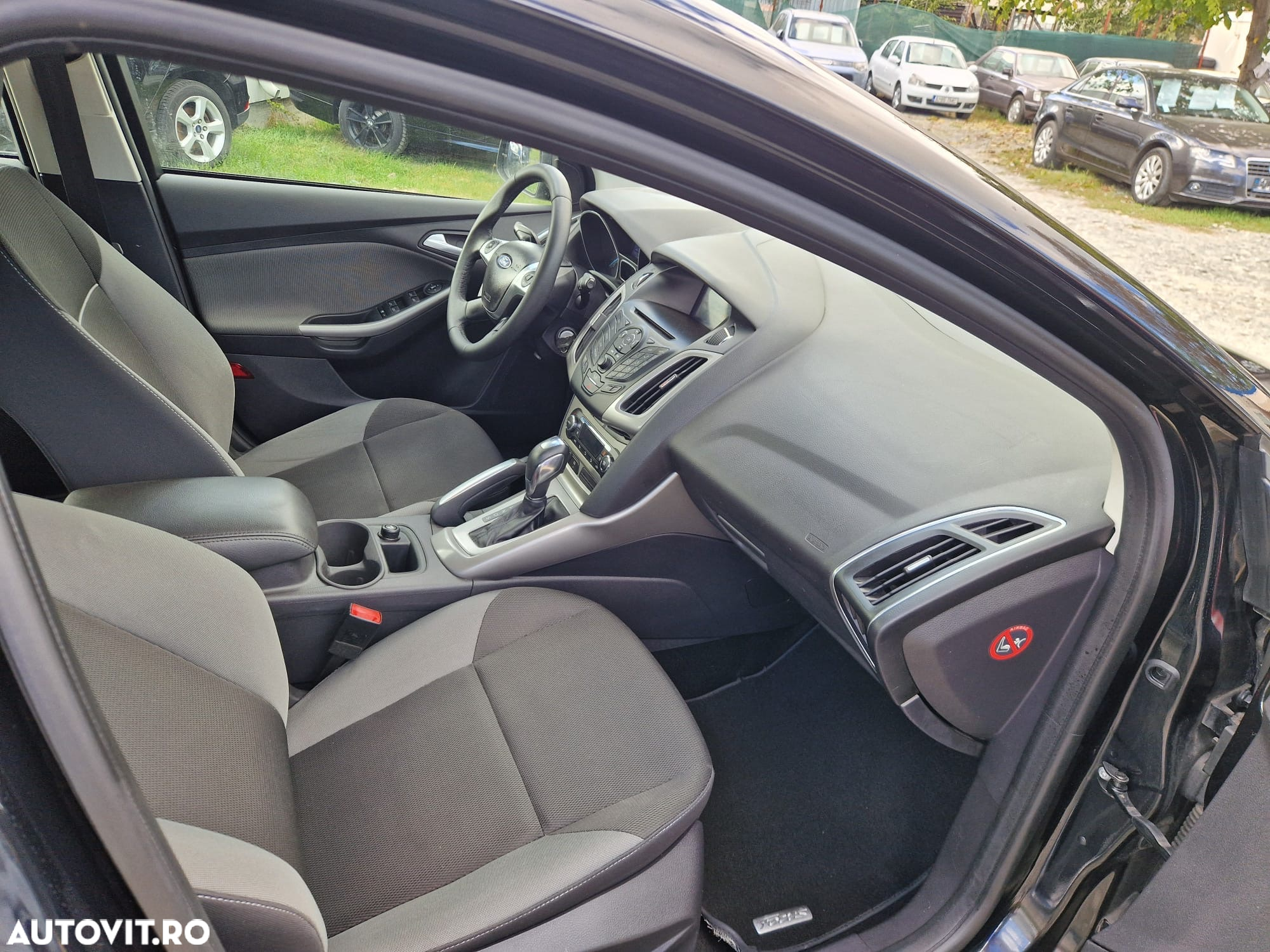Ford Focus - 10