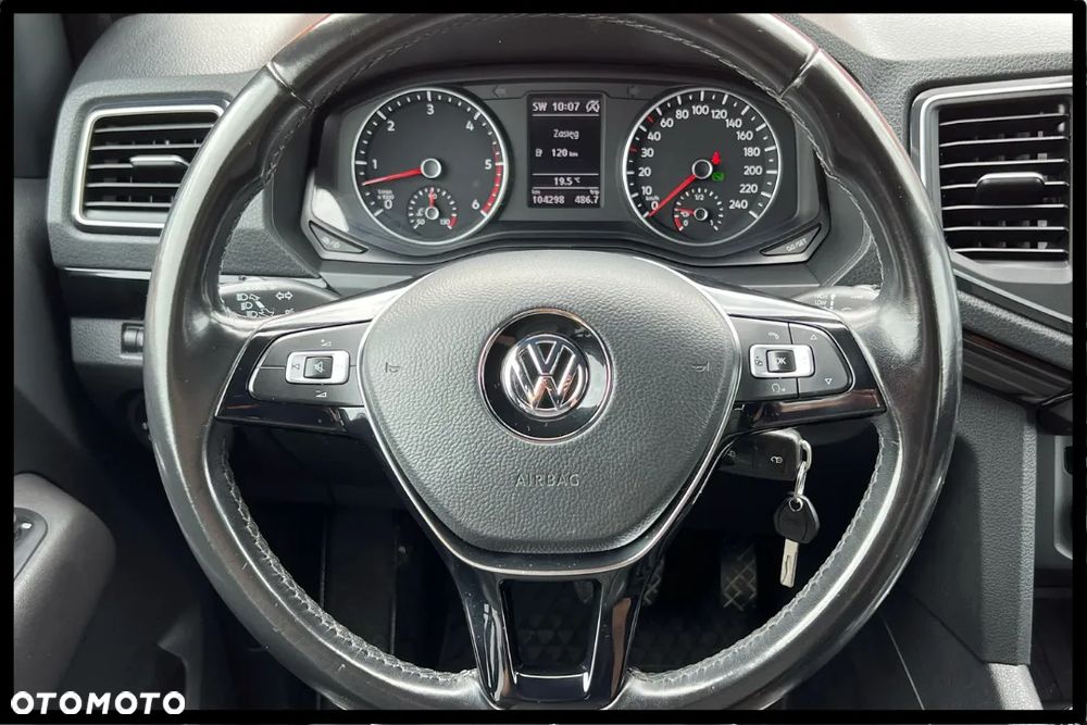 Volkswagen Amarok - 20