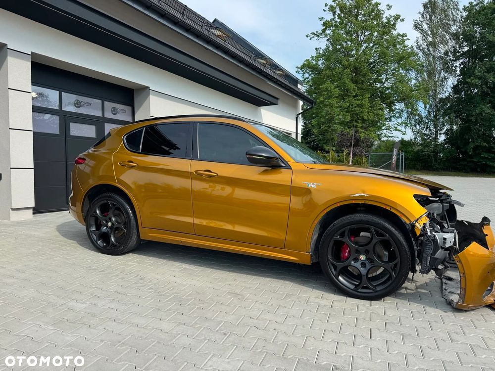 Alfa Romeo Stelvio 2.0 Turbo 16V AT8-Q4 Tributo Italiano - 6