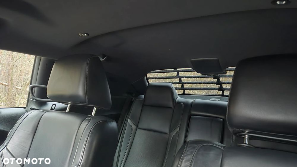 Dodge Challenger - 28