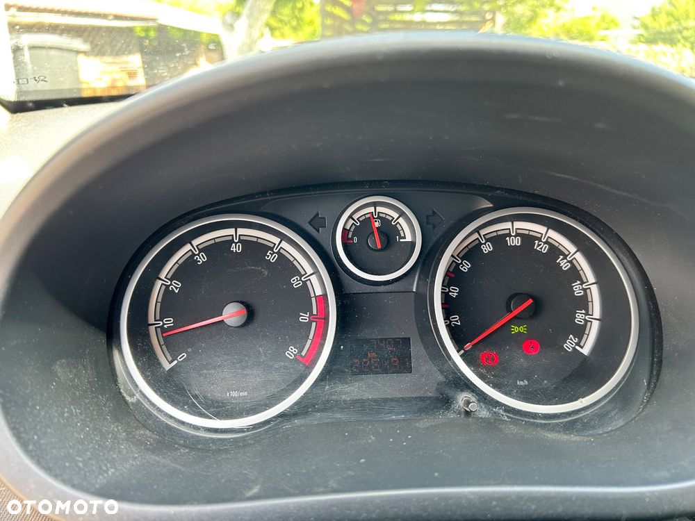 Opel Corsa 1.2 16V Enjoy - 13