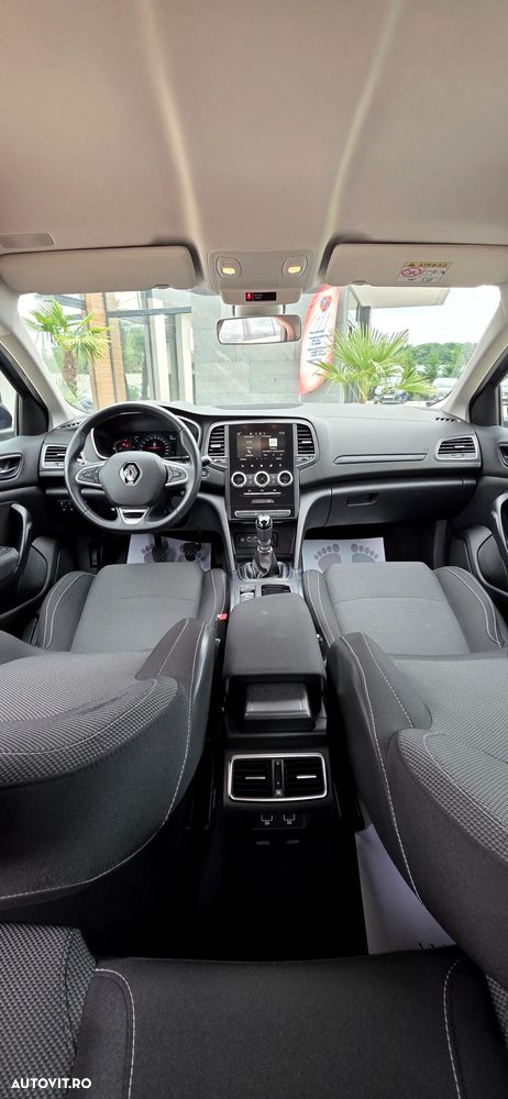 Renault Megane TCe 140 GPF Equilibre - 27