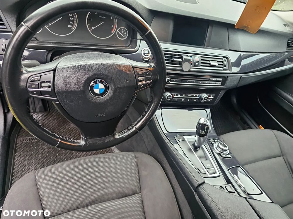 BMW Seria 5 520d - 11