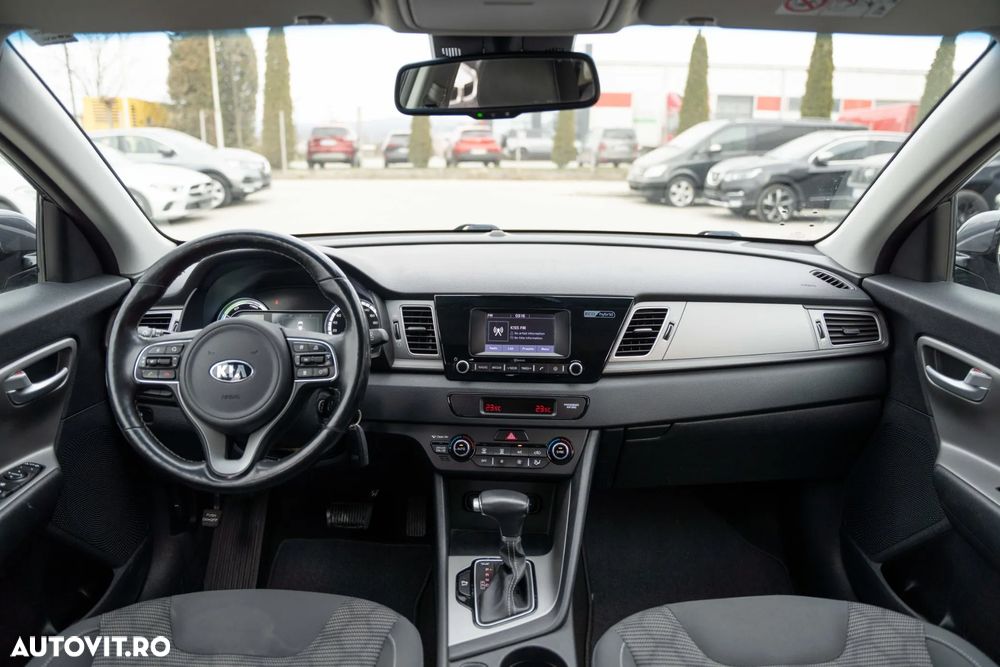 Kia Niro 1.6 GDI 2WD Aut. Spirit - 6