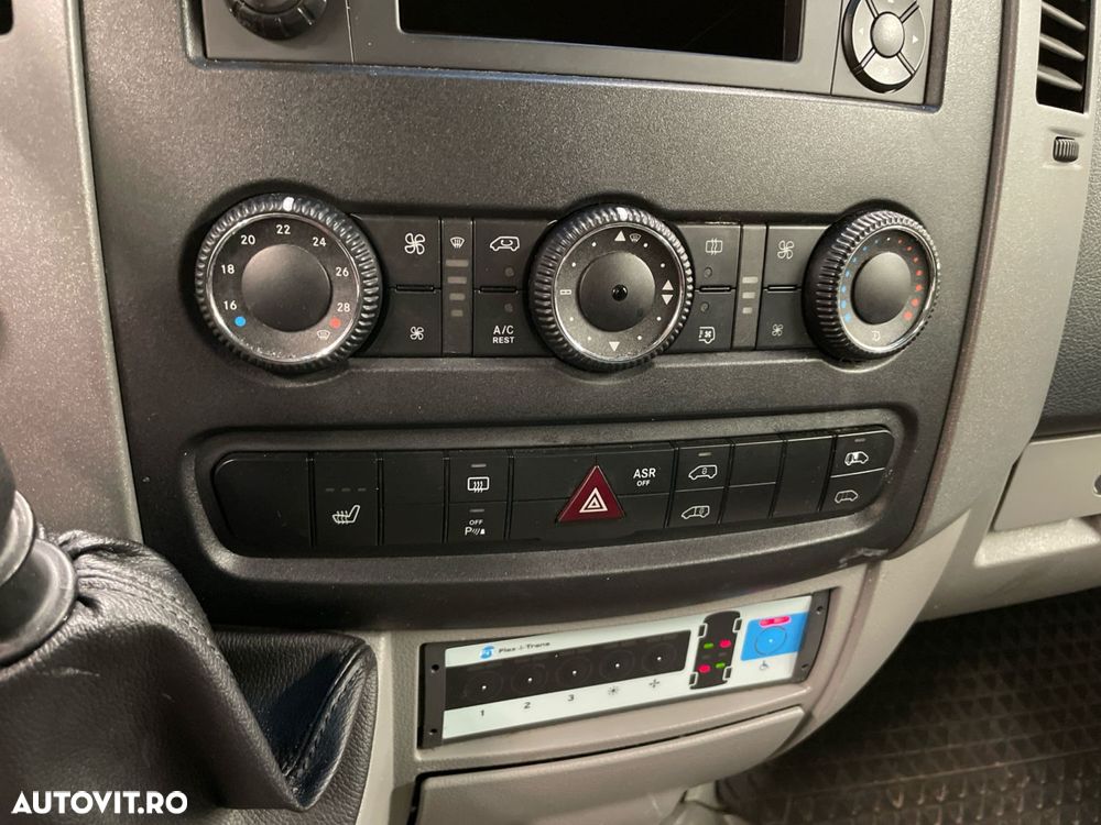 Volkswagen Crafter - 13