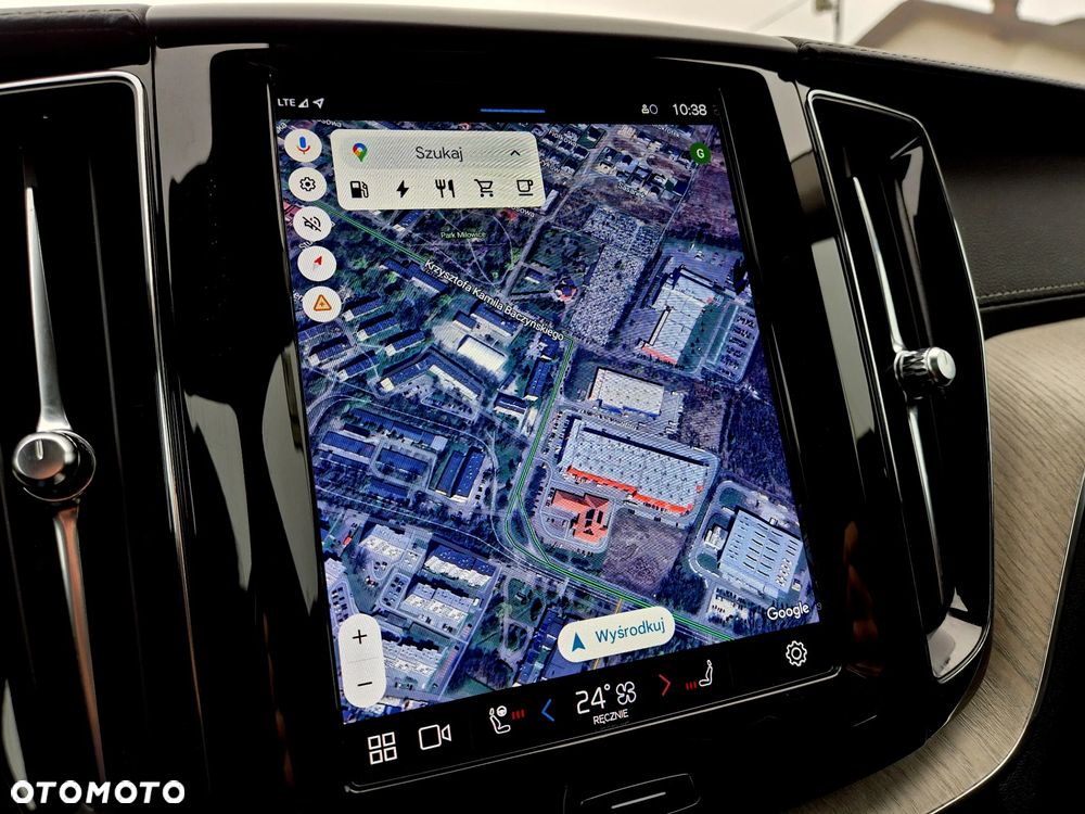 Volvo XC 60 T6 Plug-In Hybrid AWD Inscription - 13