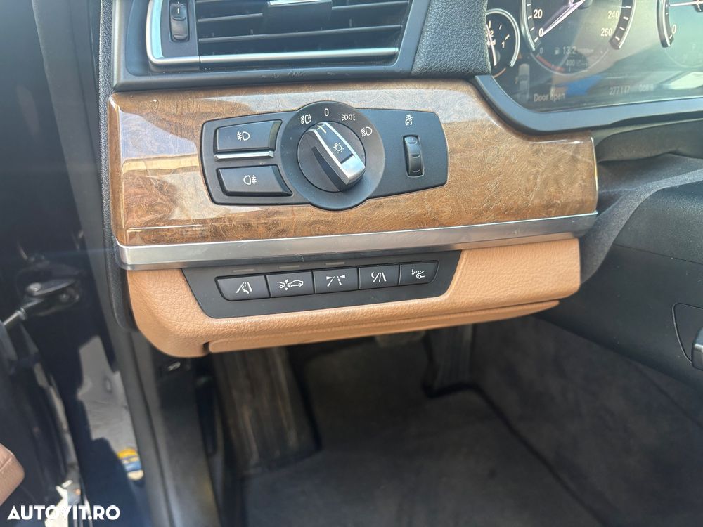BMW Seria 7 730Ld Aut. - 7