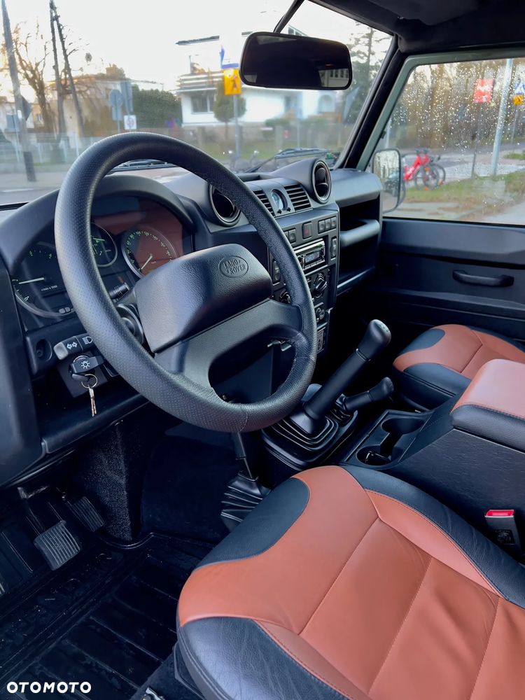 Land Rover Defender 2.2 TD4 SE - 12