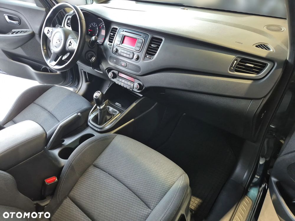 Kia Carens 1.6 GDI M - 28