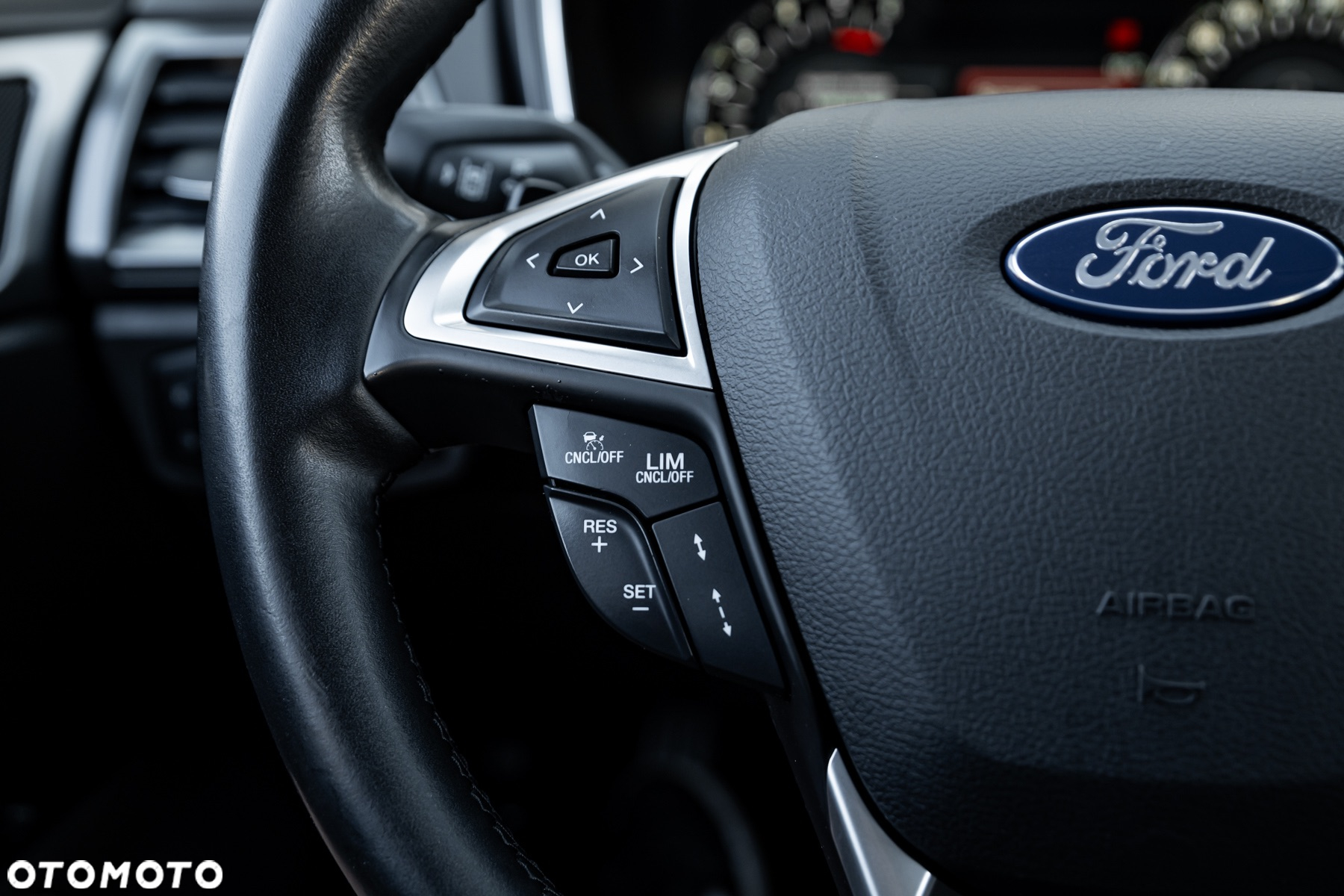 Ford Mondeo - 37