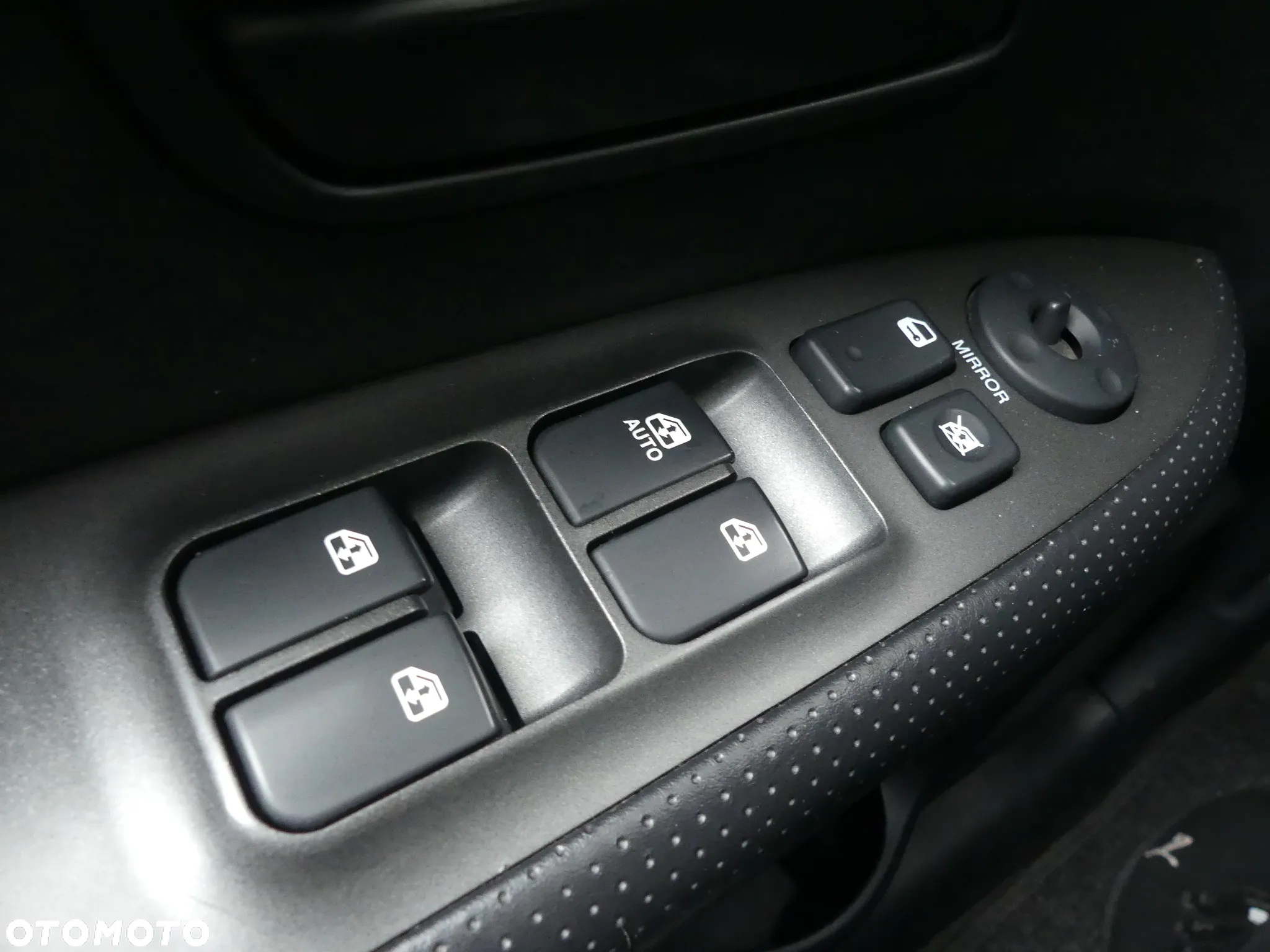 Kia Carens 2.0 CVVT EX - 8
