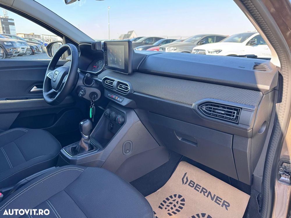 Dacia Logan TCe 90 CVT Comfort - 8