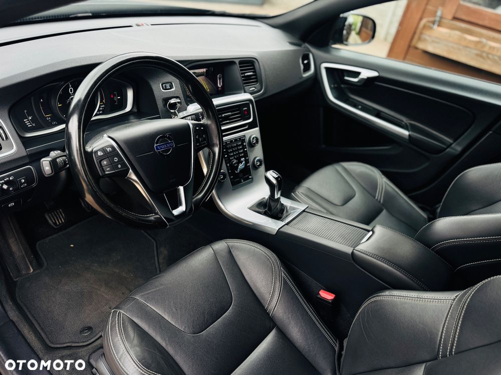 Volvo V60 D2 Drive-E R-Design Kinetic - 9