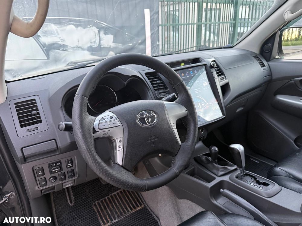 Toyota Hilux - 15