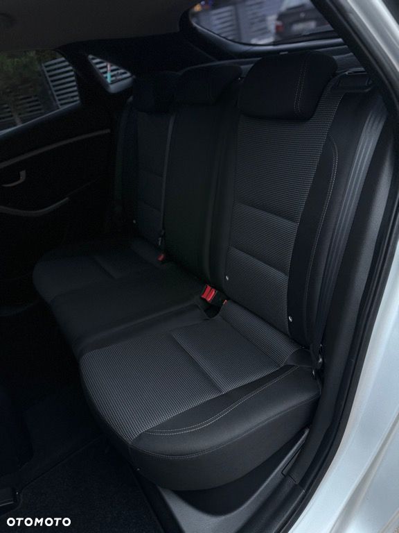 Hyundai i30 1.4 Comfort EU5 - 8