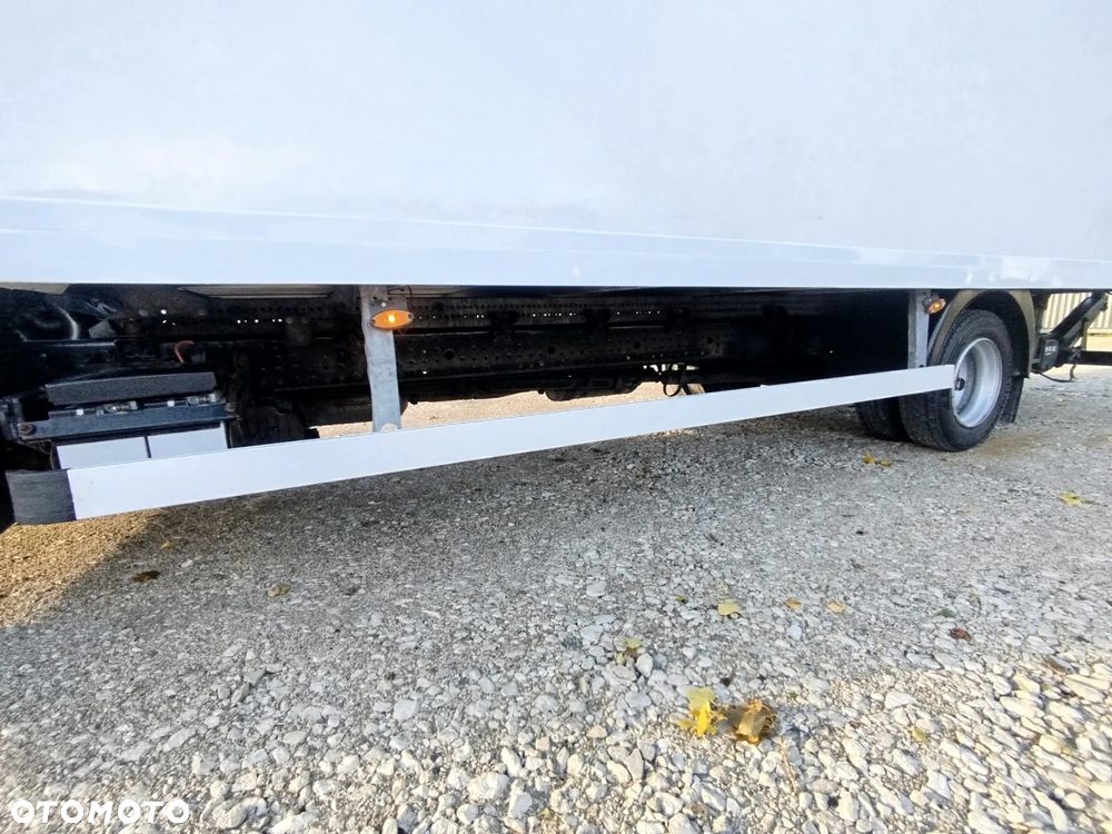 Mitsubishi FUSO CANTER 7C18 - 20