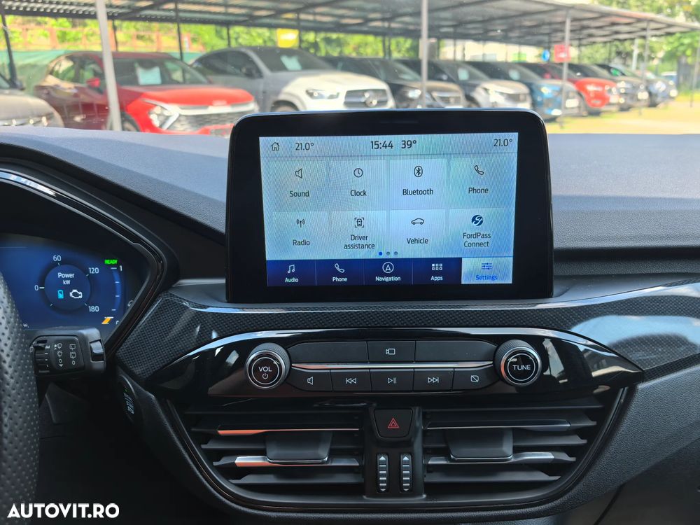 Ford Kuga 2.5 Duratec FHEV ST-LINE - 24