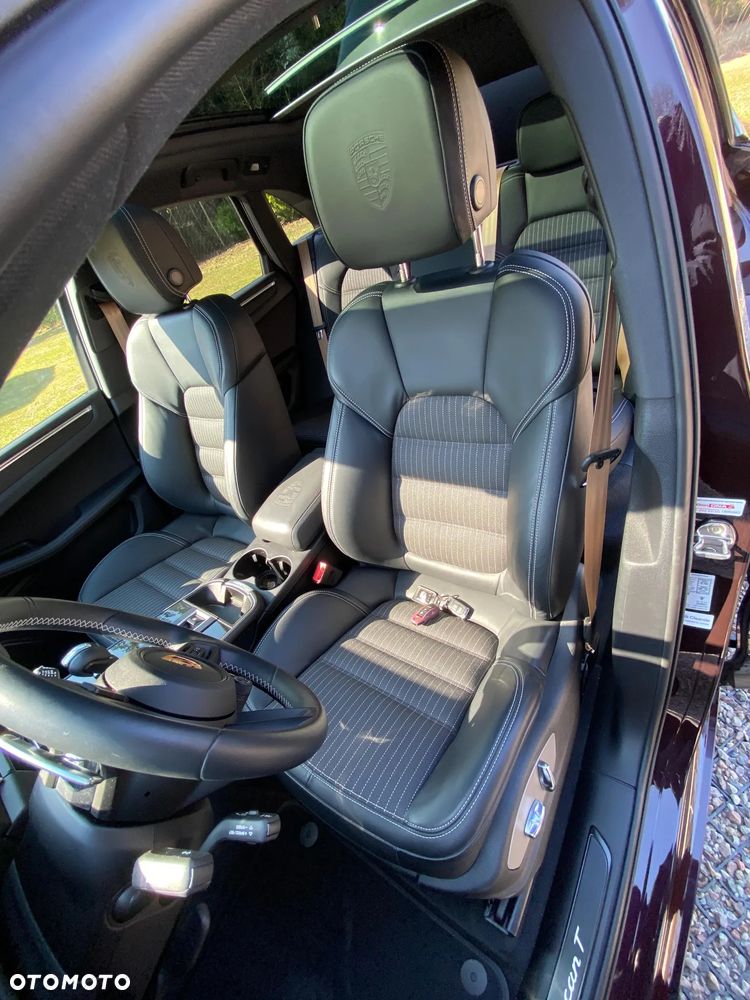 Porsche Macan T - 23