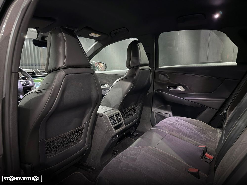 DS DS7 Crossback 1.5 BlueHDi Performance Line EAT8 - 28