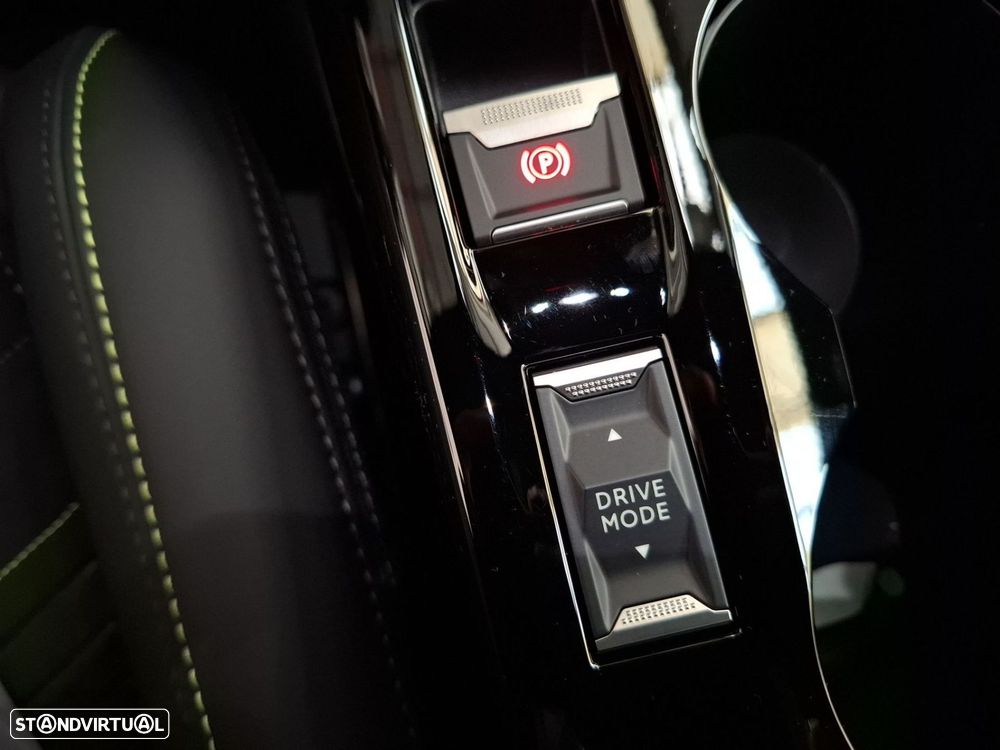Peugeot 2008 1.2 Hybrid GT e-DCS6 - 18