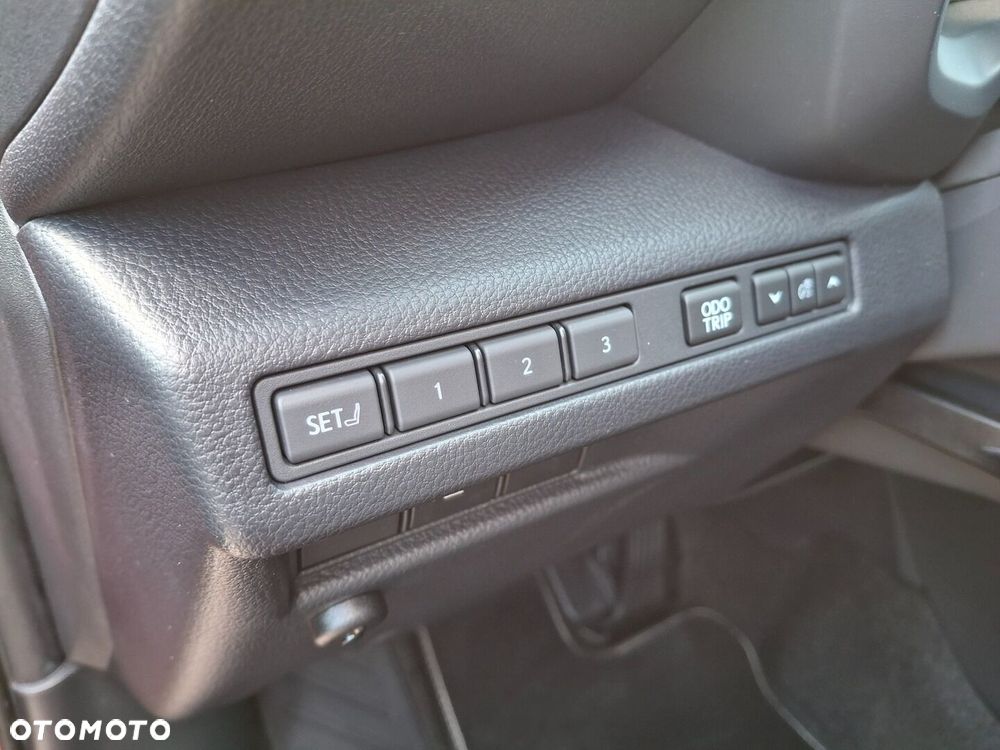 Lexus LBX - 26