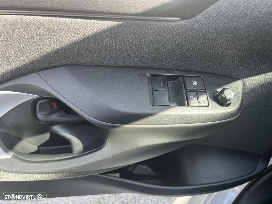 Toyota Yaris 1.5 HDF Comfort Plus - 13