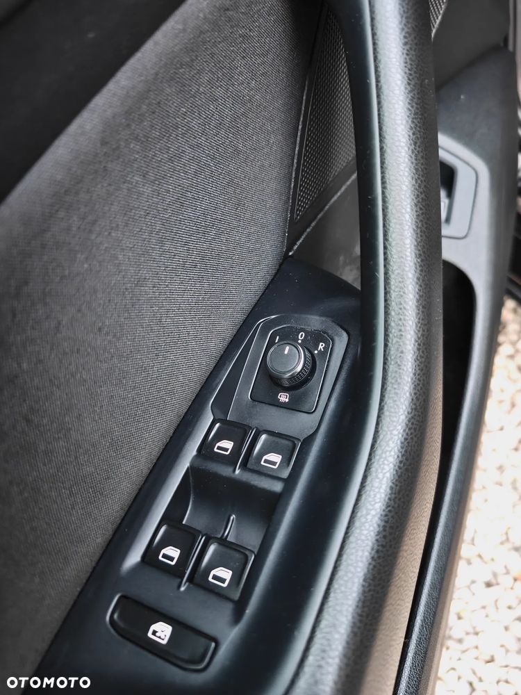 Volkswagen Passat - 23