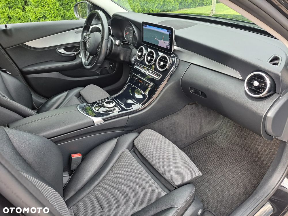 Mercedes-Benz Klasa C 220 d 9G-TRONIC Avantgarde - 18