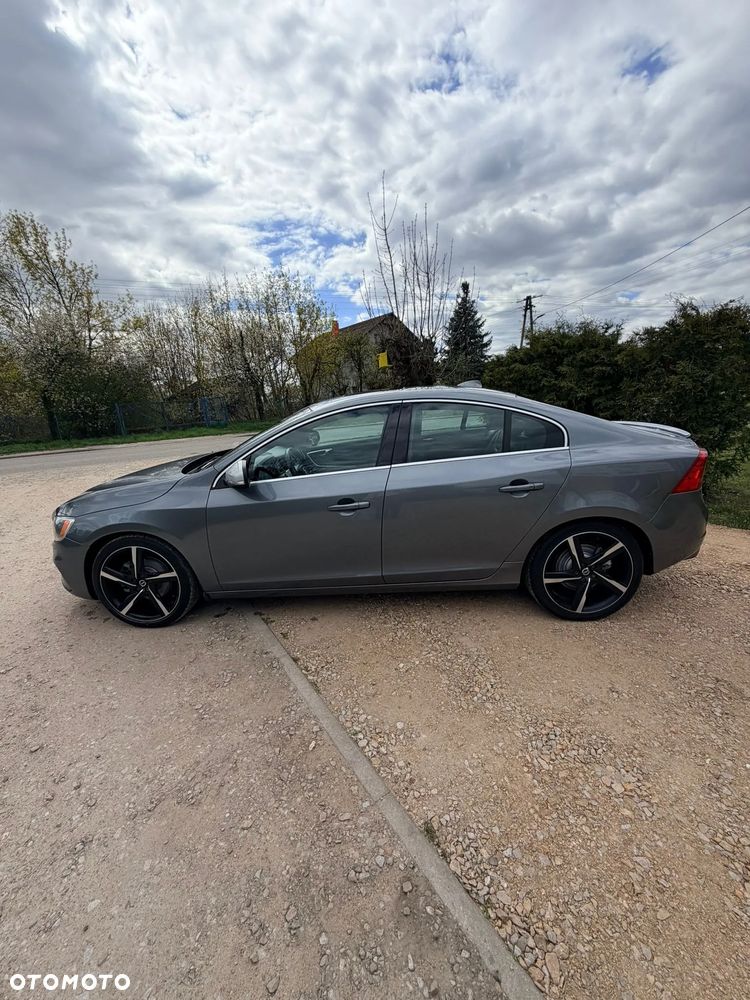 Volvo S60 T5 Geartronic RDesign - 10