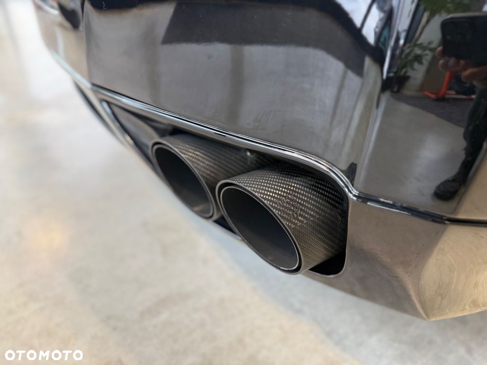 Nissan GT-R Black Edition - 11