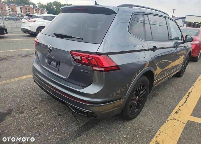 Volkswagen Tiguan - 4