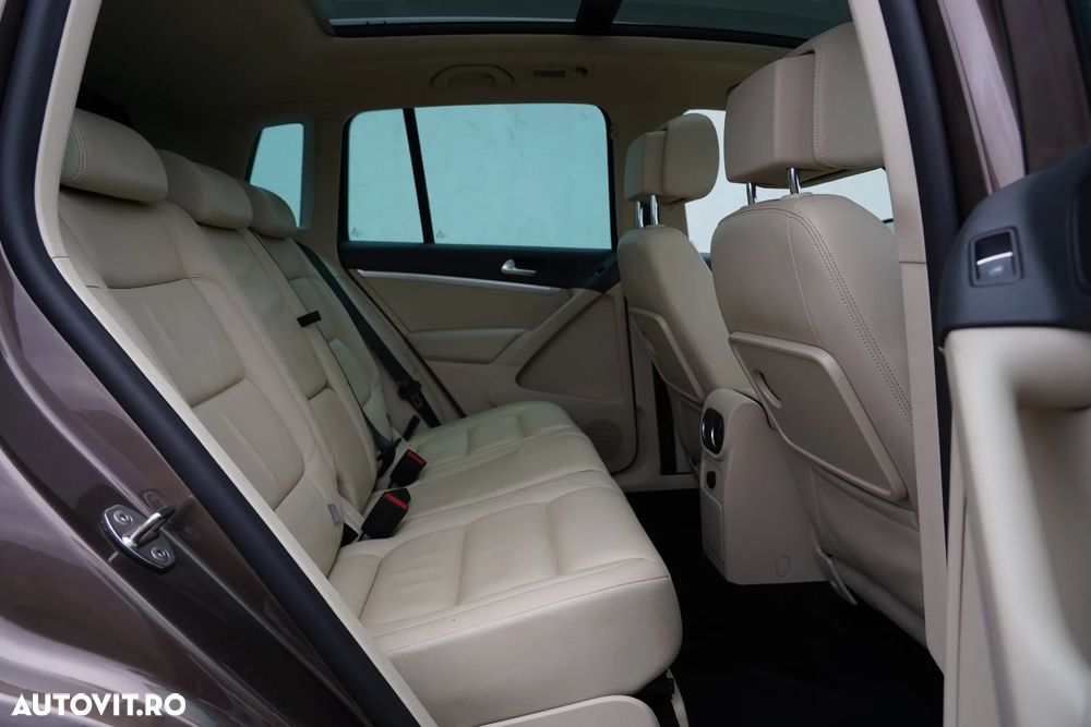 Volkswagen Tiguan 2.0 TDI 4Motion DSG Sport & Style - 15