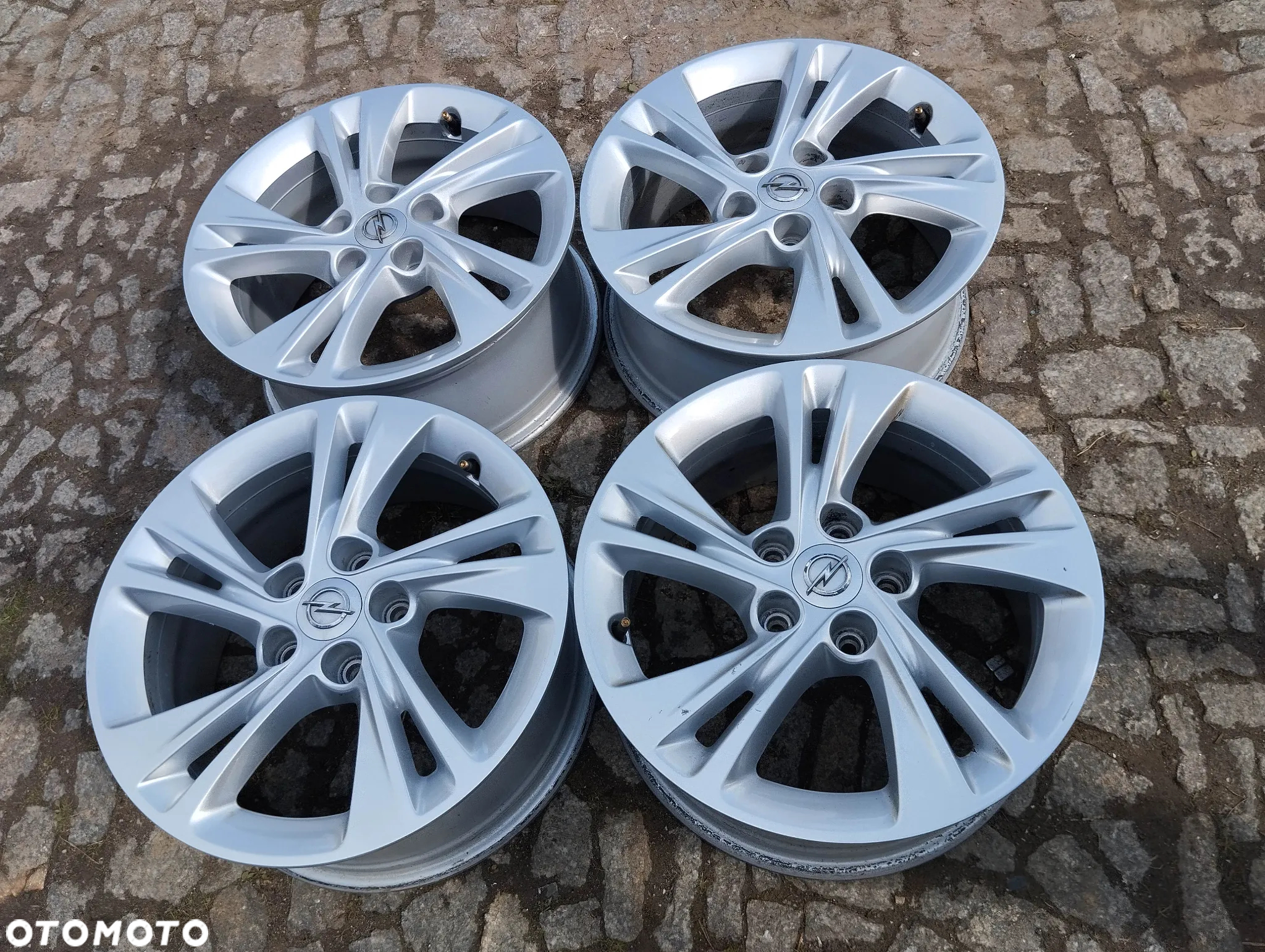 Felgi Alu Opel Grandland X 5x108 16 - 2