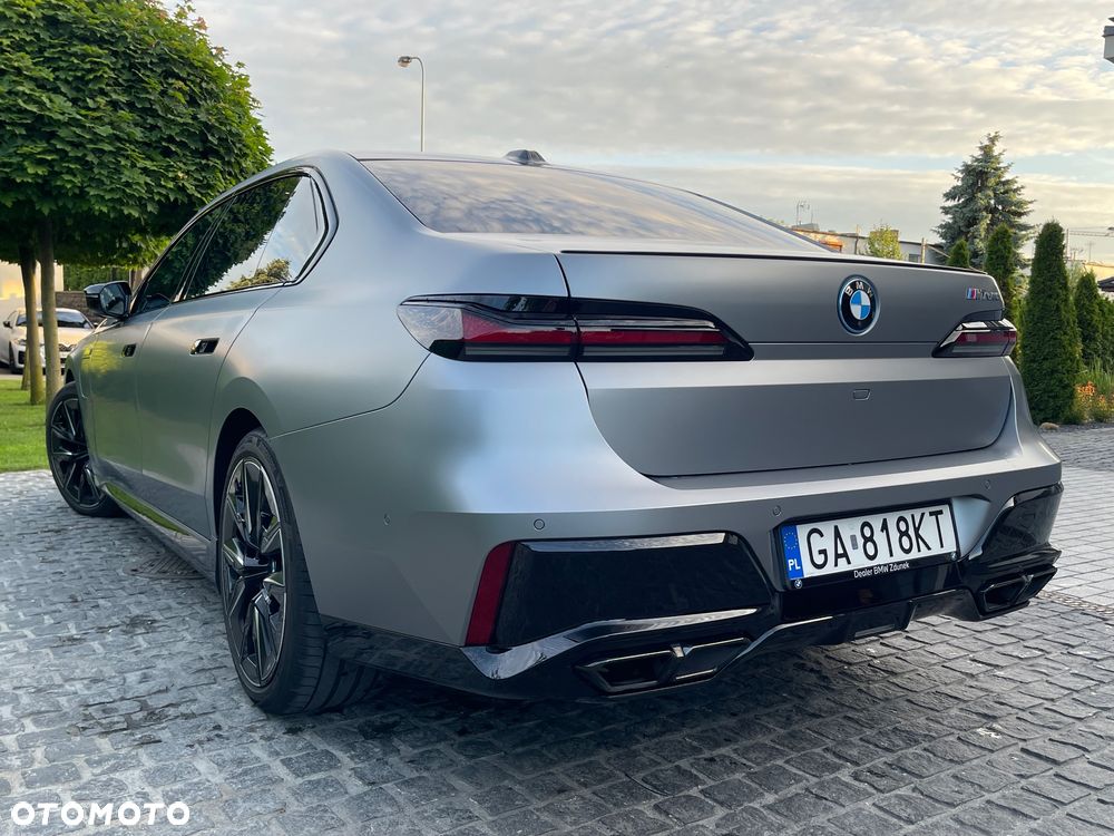 BMW Seria 7 M760e PHEV xDrive Individual Edition sport - 8