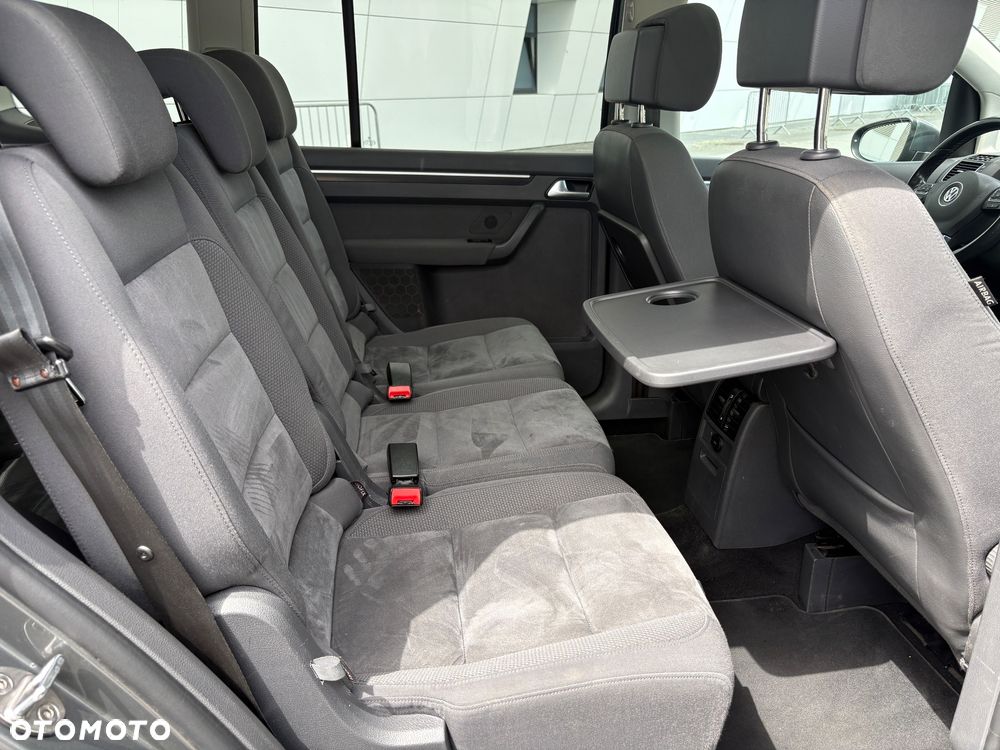 Volkswagen Touran 1.6 TDI DPF BlueMotion Technology Highline - 29