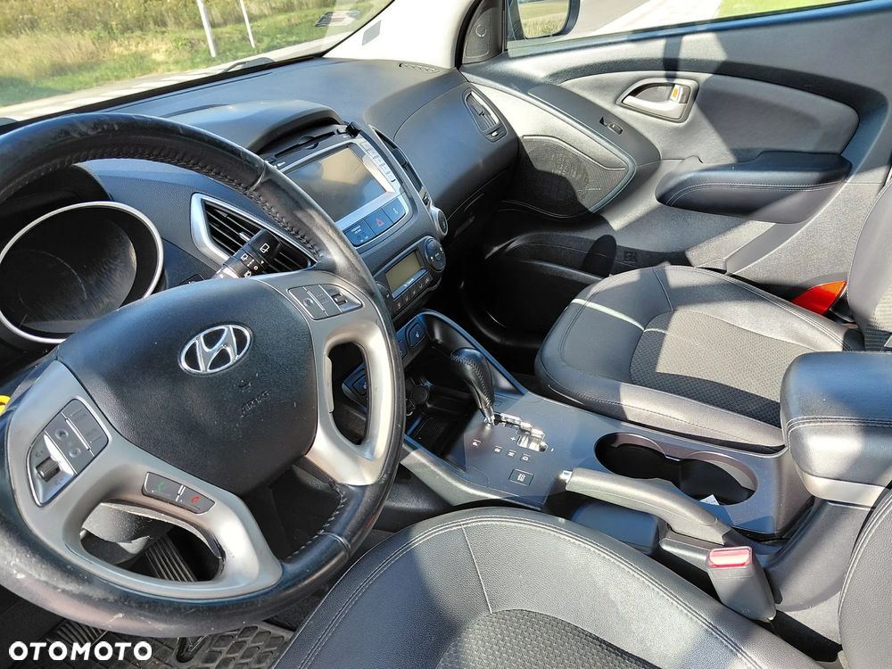 Hyundai ix35 2.0 CRDi 4WD Automatik Style - 11