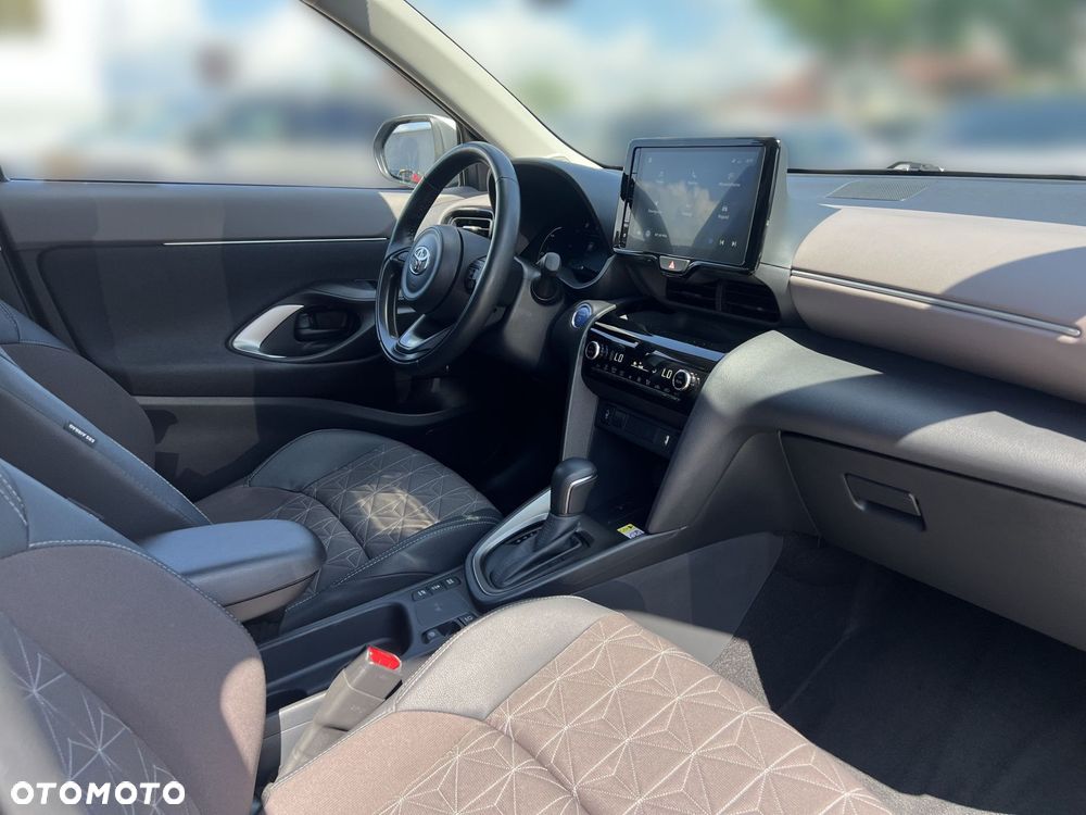 Toyota Yaris Cross - 17