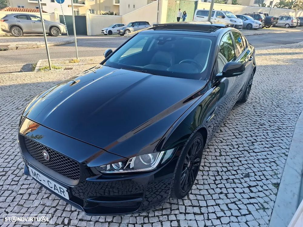 Jaguar XE 2.0 D Prestige Aut. - 3