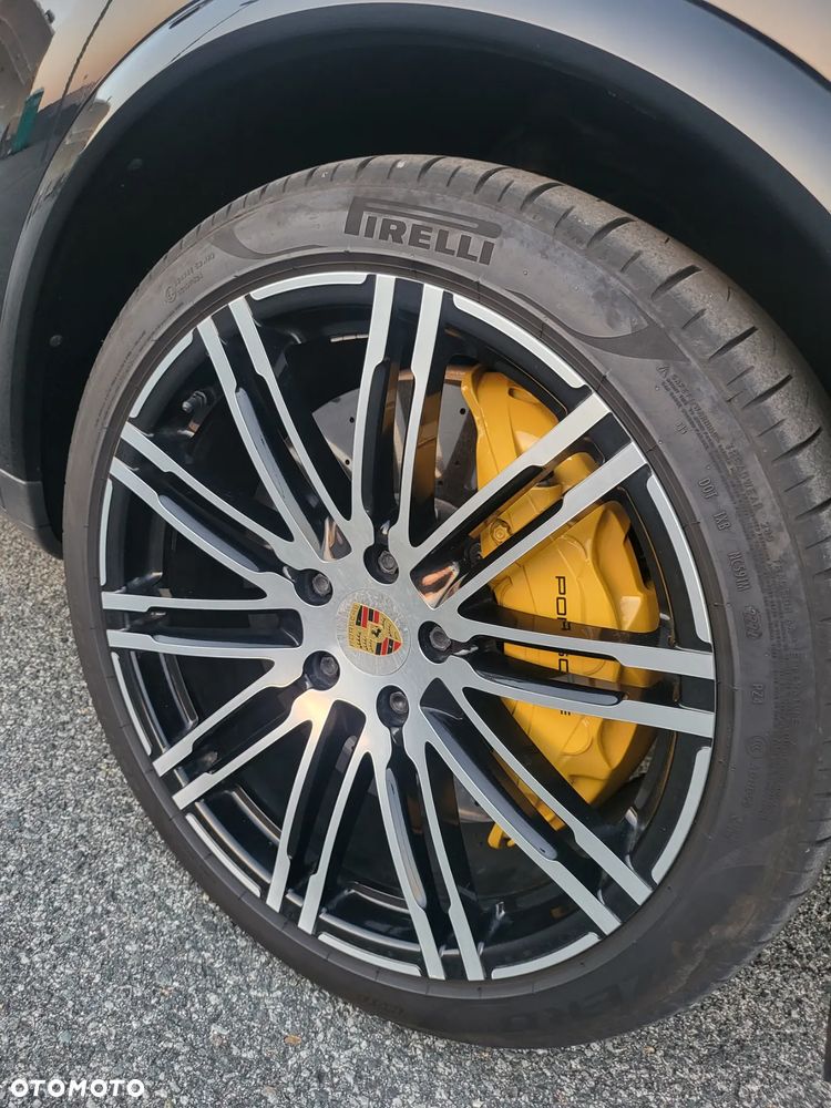 Porsche Cayenne Turbo S Tiptronic S - 19