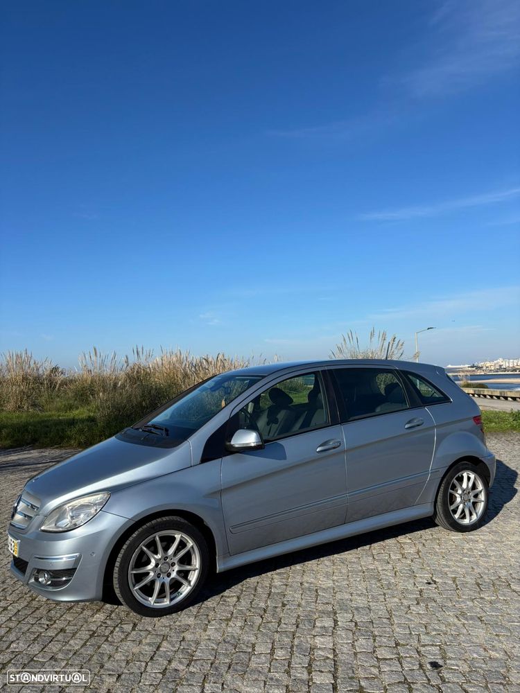 Mercedes-Benz B 200 CDI - 2