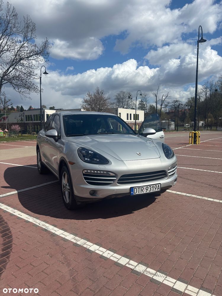Porsche Cayenne - 1