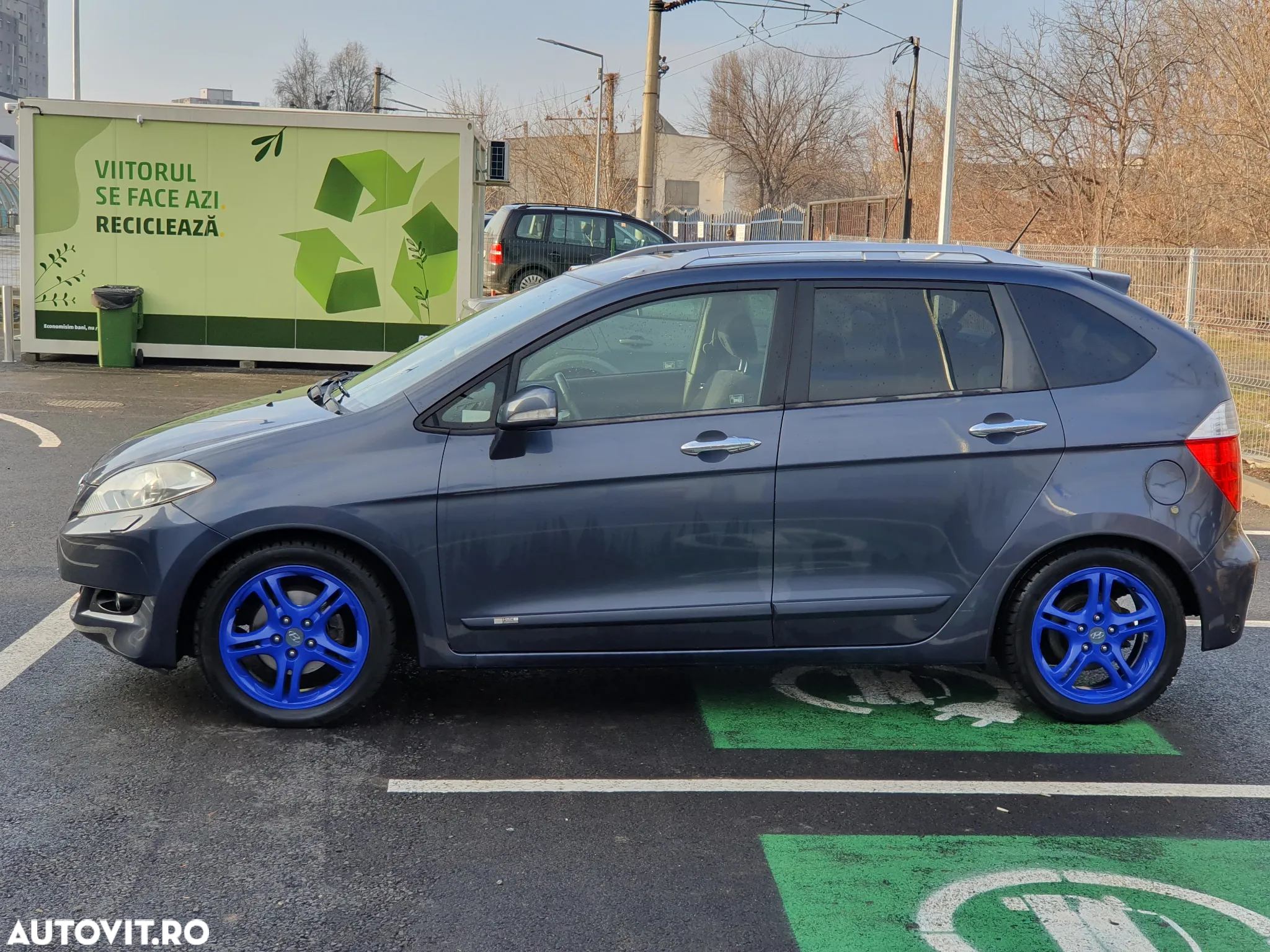 Honda FR-V - 10
