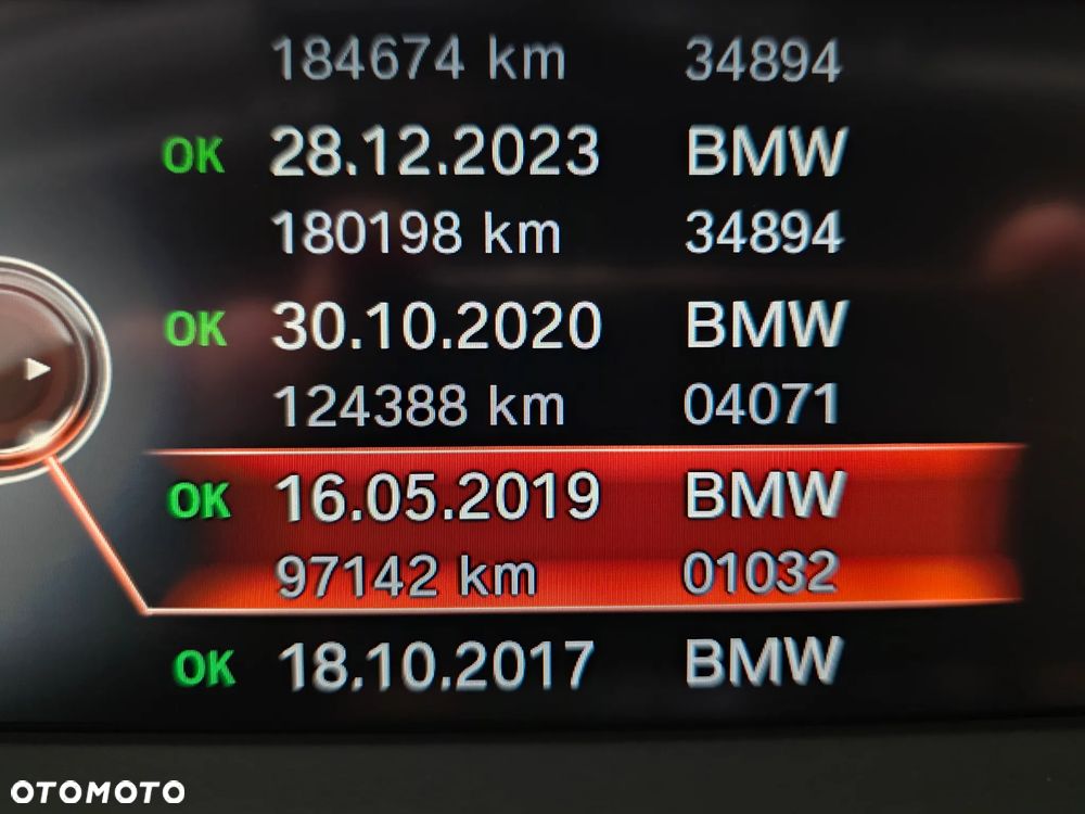 BMW Seria 5 520d - 14