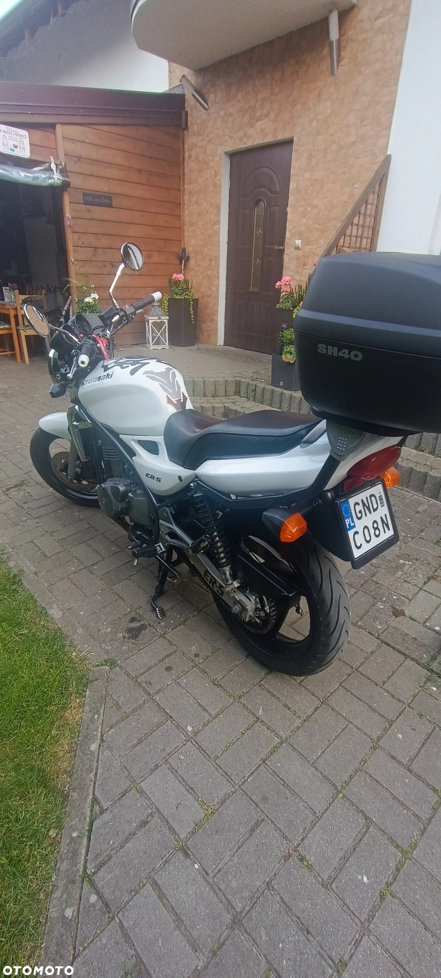 Kawasaki ER - 8
