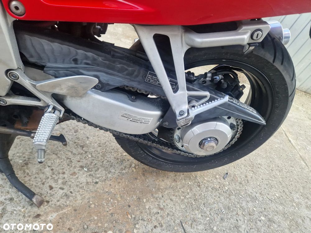 Honda VFR - 29