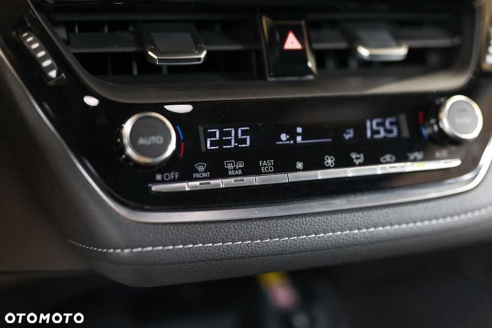 Toyota Corolla 2.0 Hybrid Style - 36