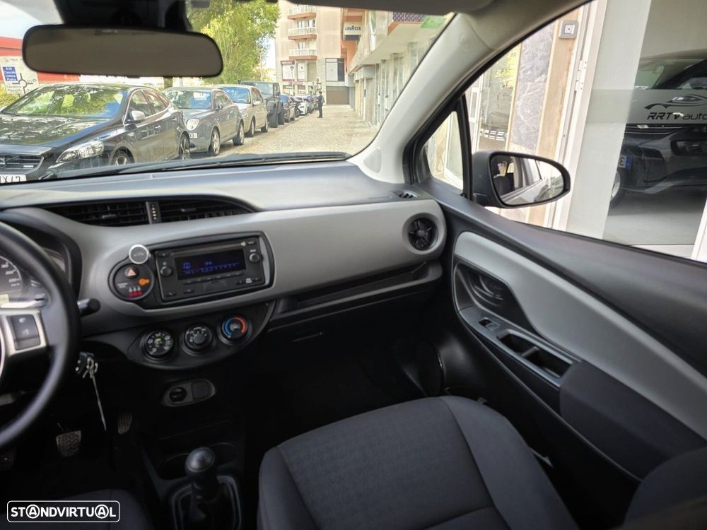 Toyota Yaris 1.0 VVT-i Comfort +PS Style+P.Techno - 25