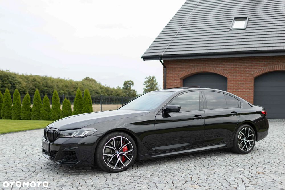BMW Seria 5 M550i xDrive - 5