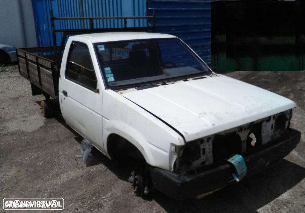 Nissan D21 td25 para peças - 3